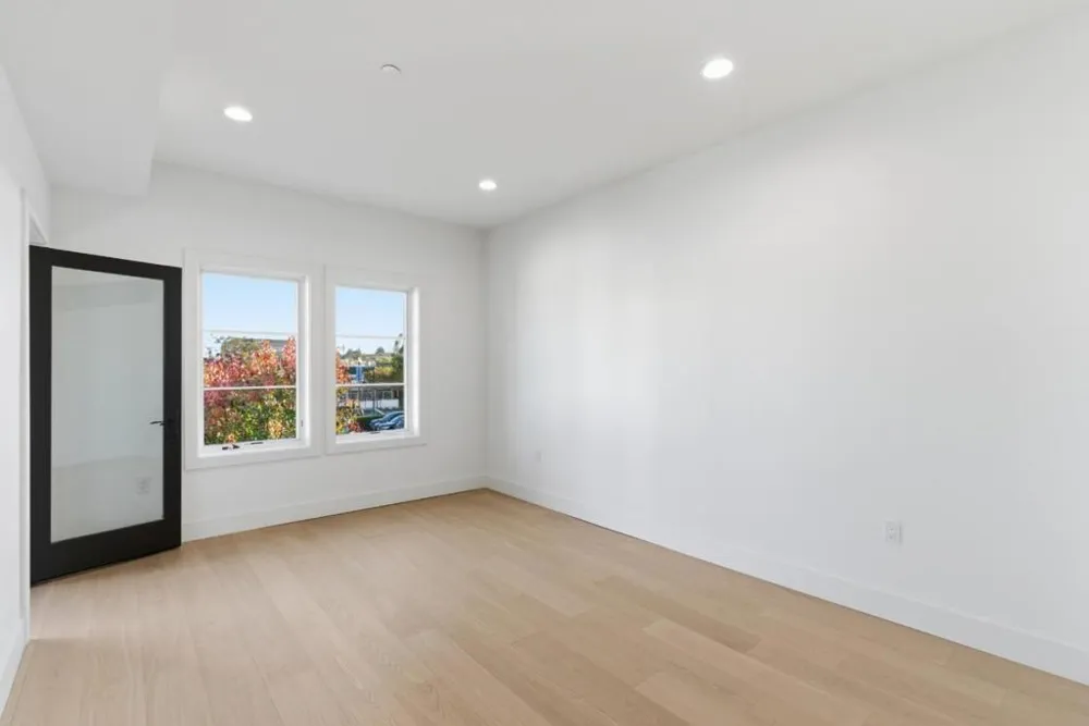 560 El Camino Real #207 San Carlos, CA 94070