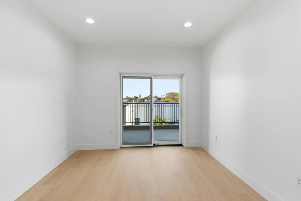 560 El Camino Real #207 San Carlos, CA 94070