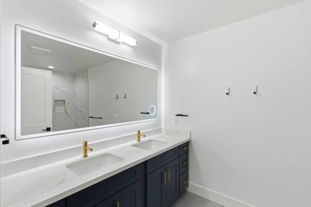 560 El Camino Real #207 San Carlos, CA 94070