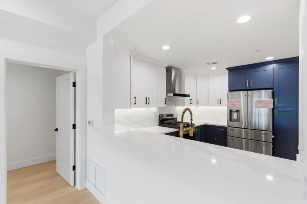 560 El Camino Real #207 San Carlos, CA 94070