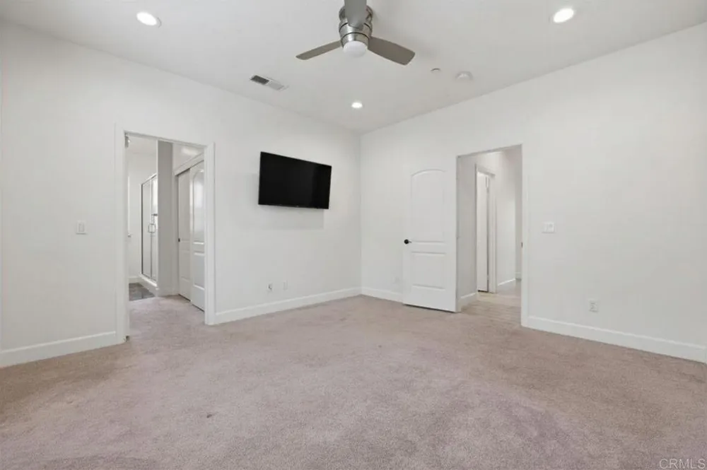 1910 Harbison Canyon Rd El Cajon, CA 92019