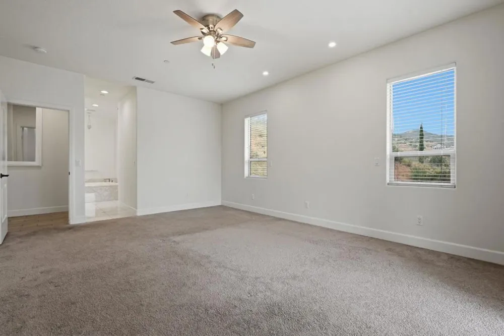 1910 Harbison Canyon Rd El Cajon, CA 92019
