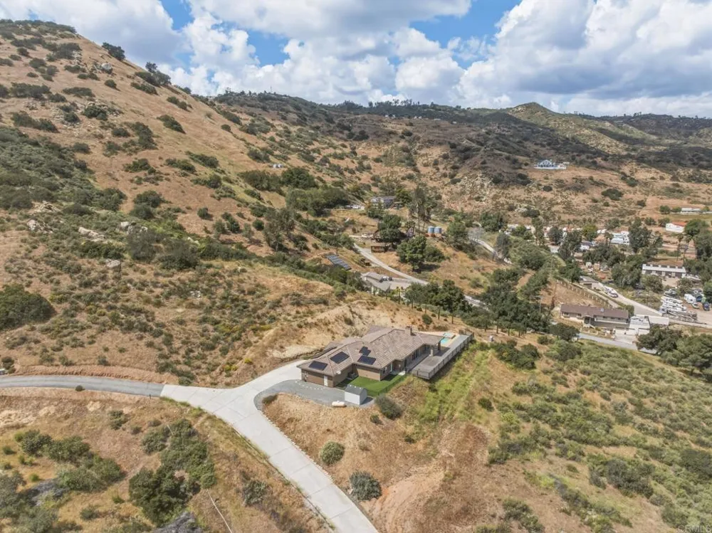1910 Harbison Canyon Rd El Cajon, CA 92019