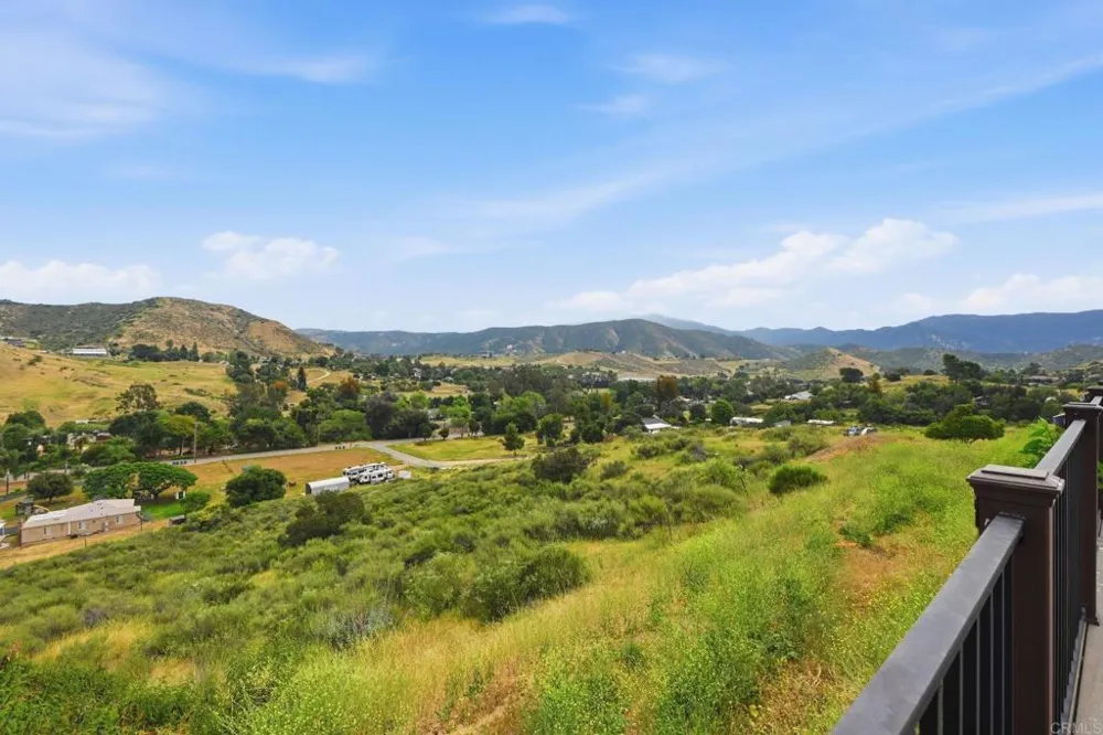 1910 Harbison Canyon Rd El Cajon, CA 92019