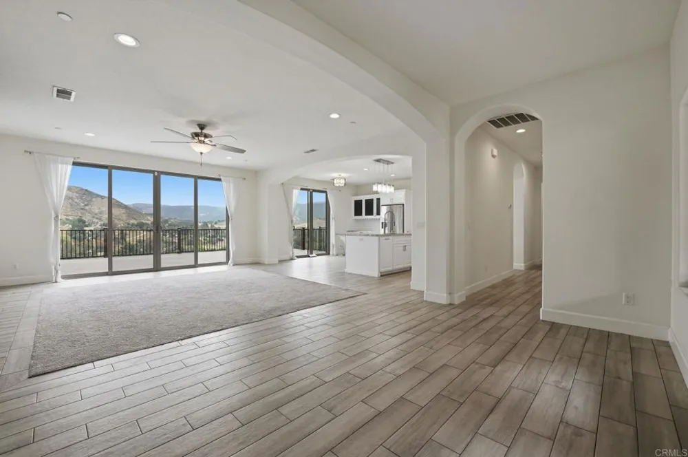 1910 Harbison Canyon Rd El Cajon, CA 92019