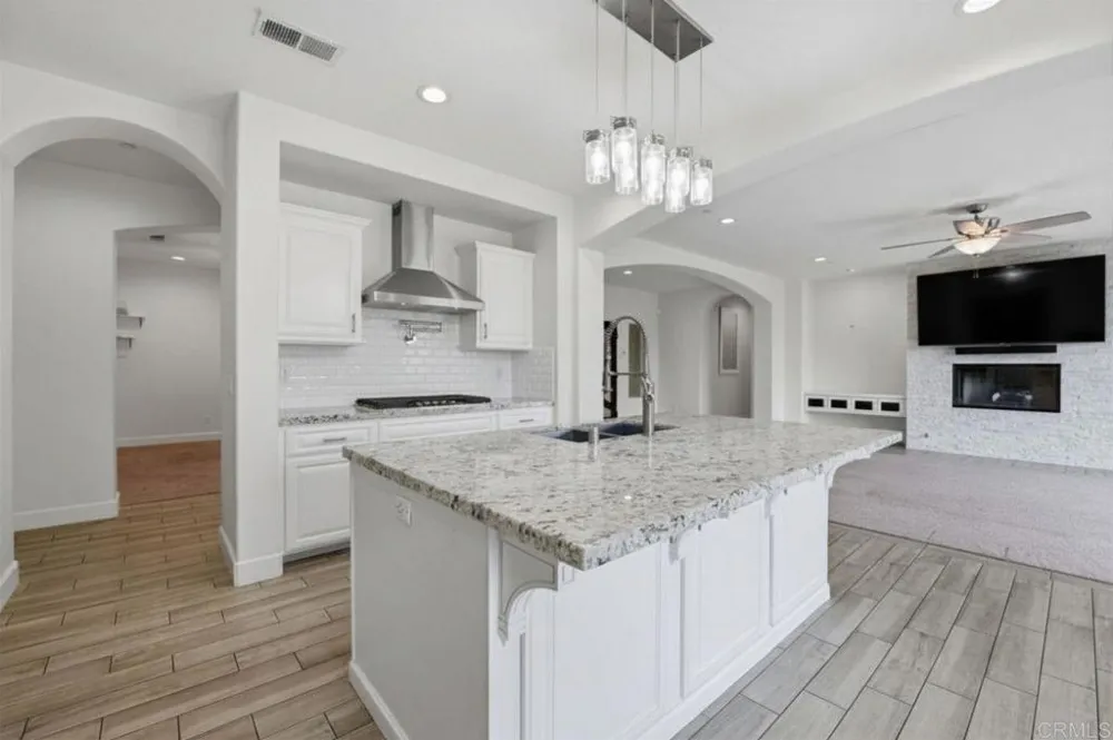 1910 Harbison Canyon Rd El Cajon, CA 92019