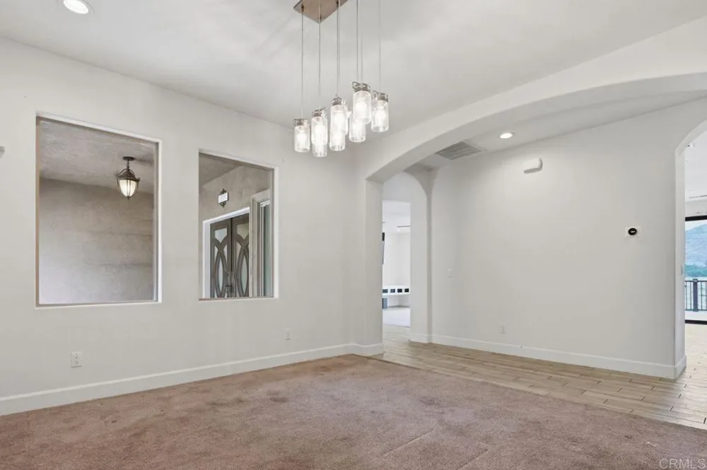 1910 Harbison Canyon Rd El Cajon, CA 92019