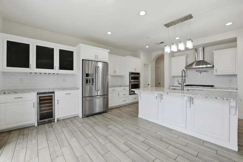 1910 Harbison Canyon Rd El Cajon, CA 92019