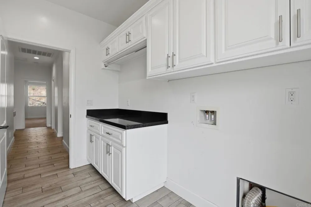1910 Harbison Canyon Rd El Cajon, CA 92019