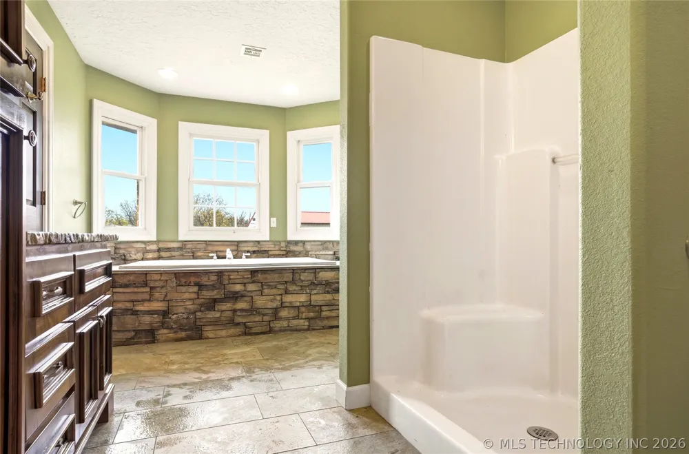 8770 W Gassaway Hulbert, OK 74441