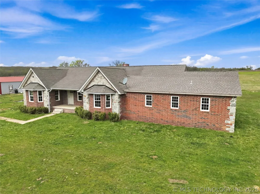 8770 W Gassaway Hulbert, OK 74441