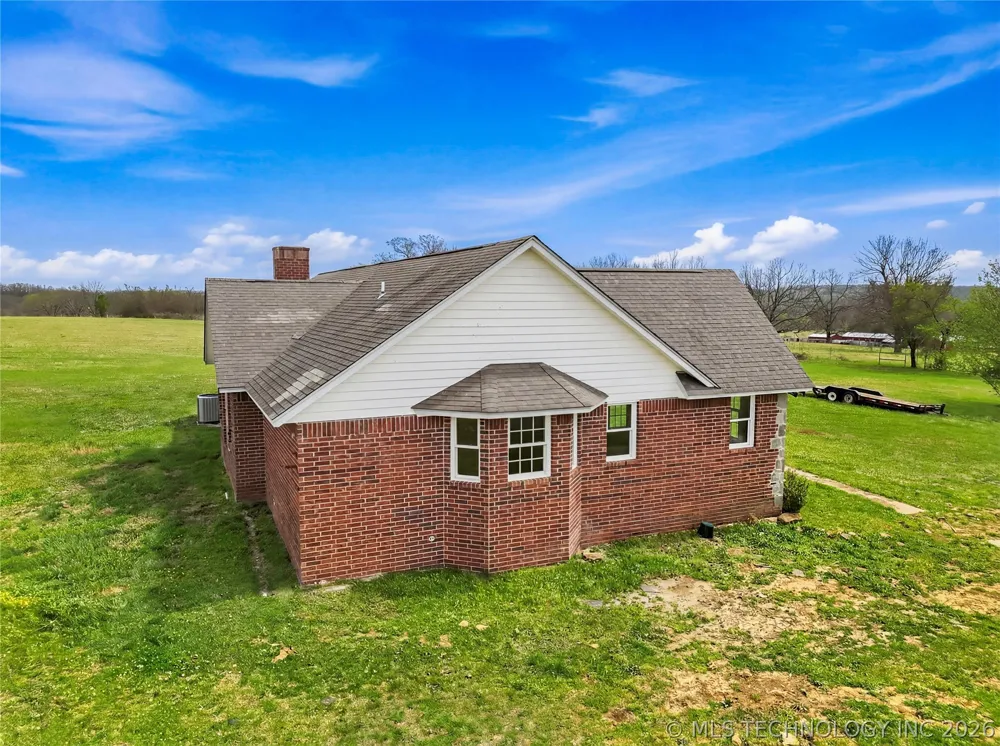 8770 W Gassaway Hulbert, OK 74441