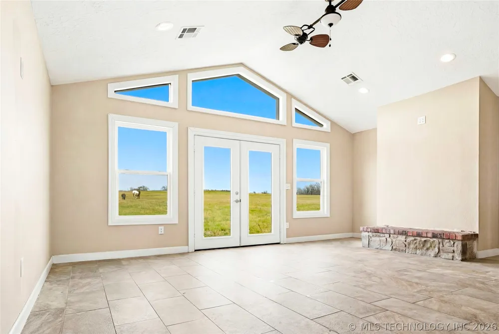 8770 W Gassaway Hulbert, OK 74441
