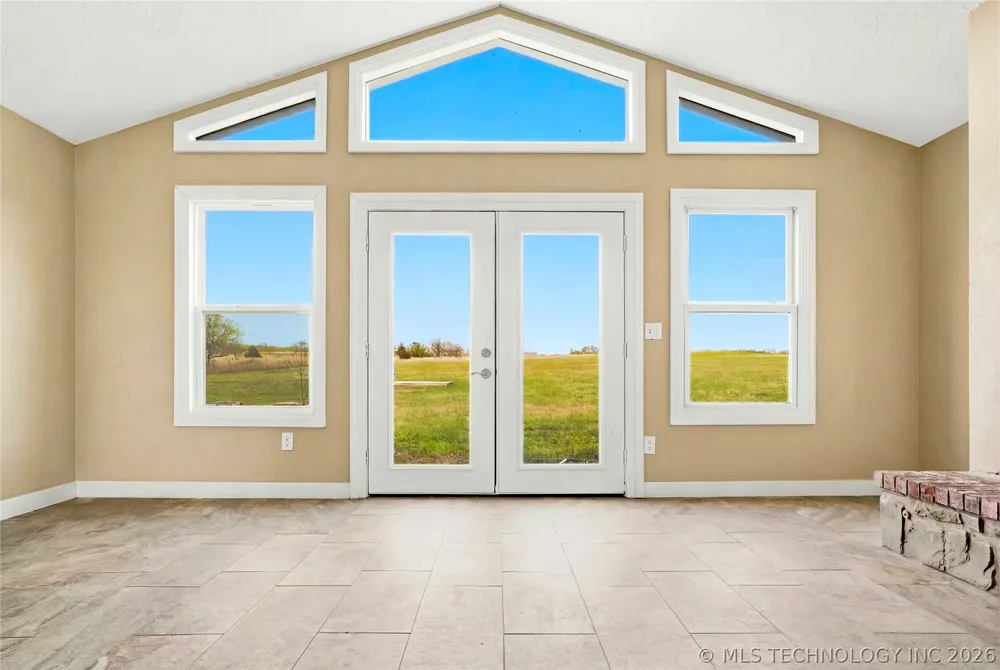 8770 W Gassaway Hulbert, OK 74441