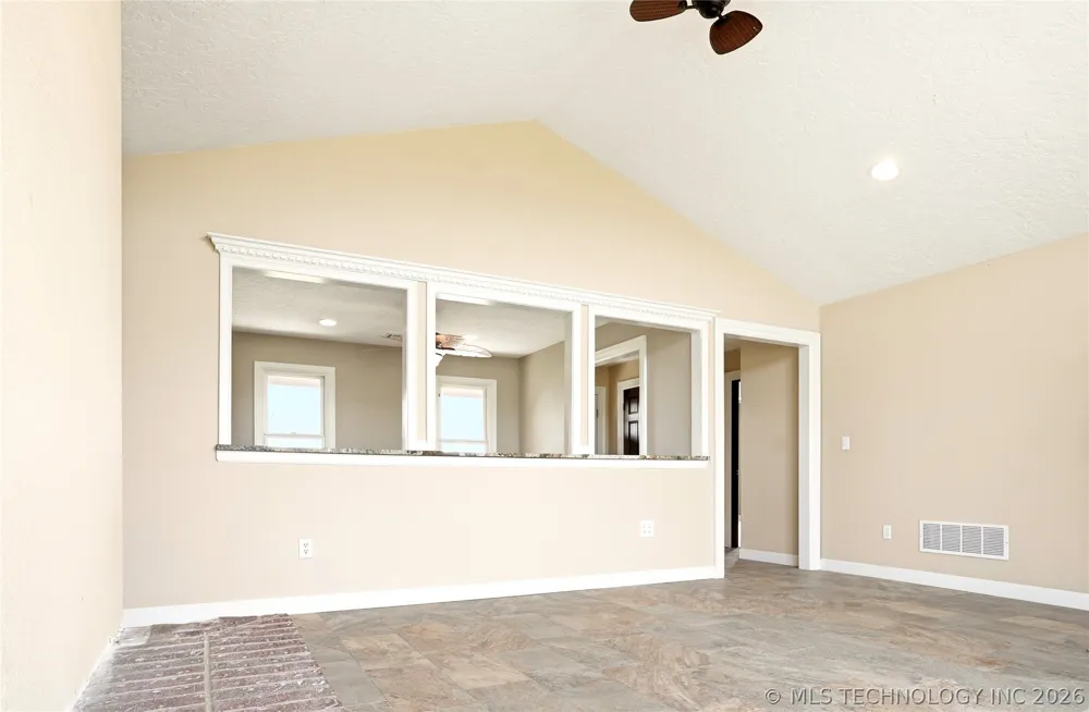 8770 W Gassaway Hulbert, OK 74441