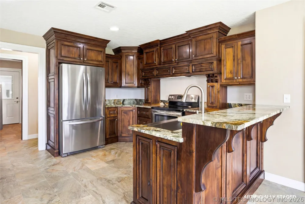8770 W Gassaway Hulbert, OK 74441