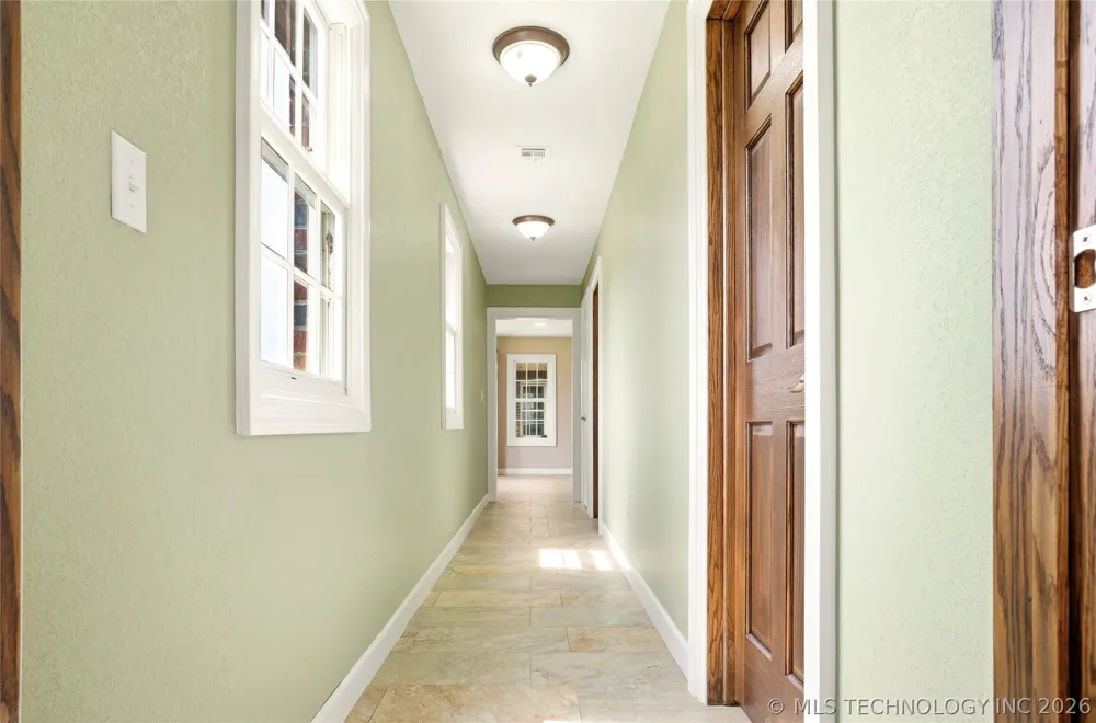 8770 W Gassaway Hulbert, OK 74441