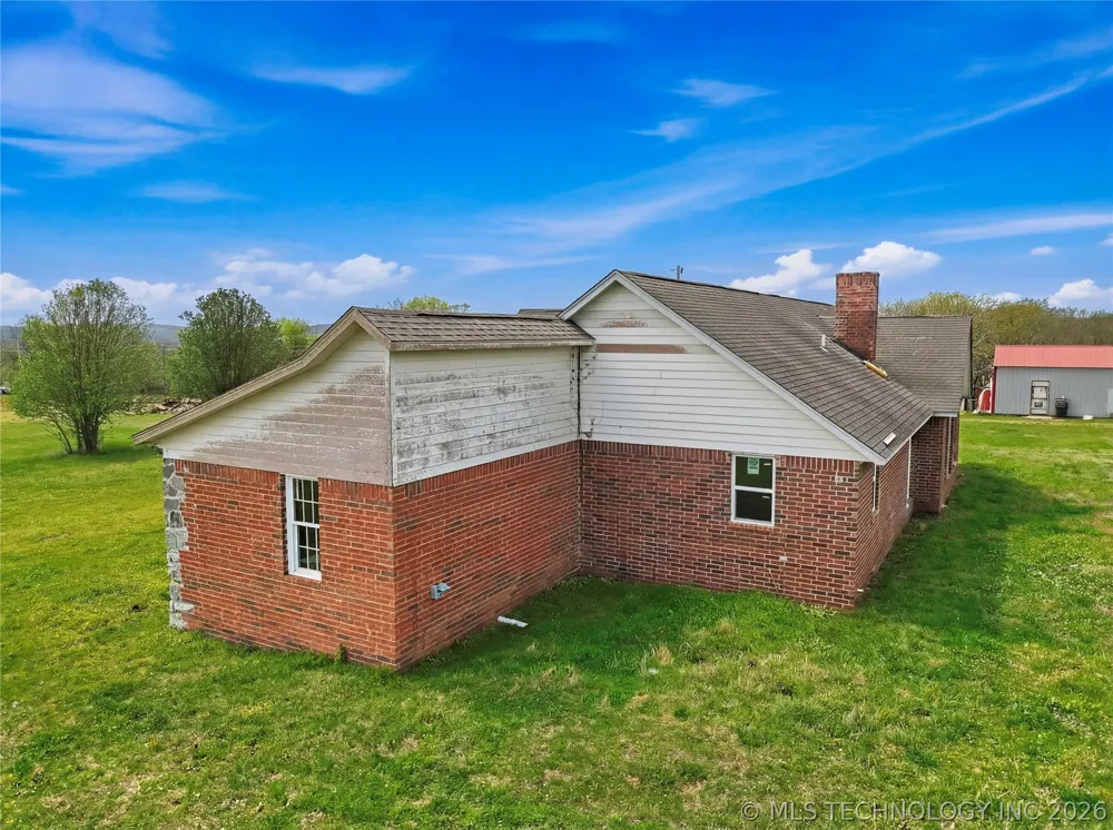 8770 W Gassaway Hulbert, OK 74441