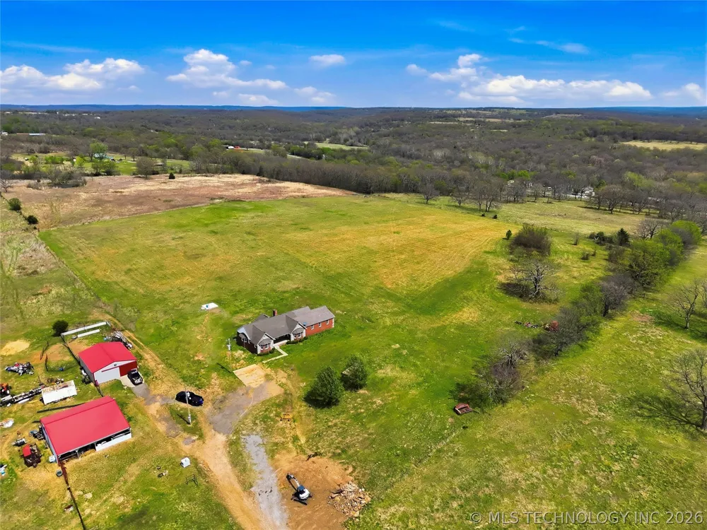 8770 W Gassaway Hulbert, OK 74441