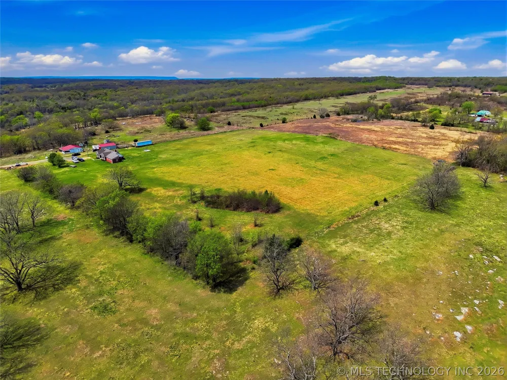 8770 W Gassaway Hulbert, OK 74441