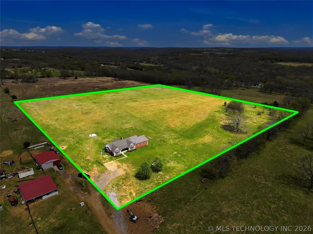 8770 W Gassaway Hulbert, OK 74441