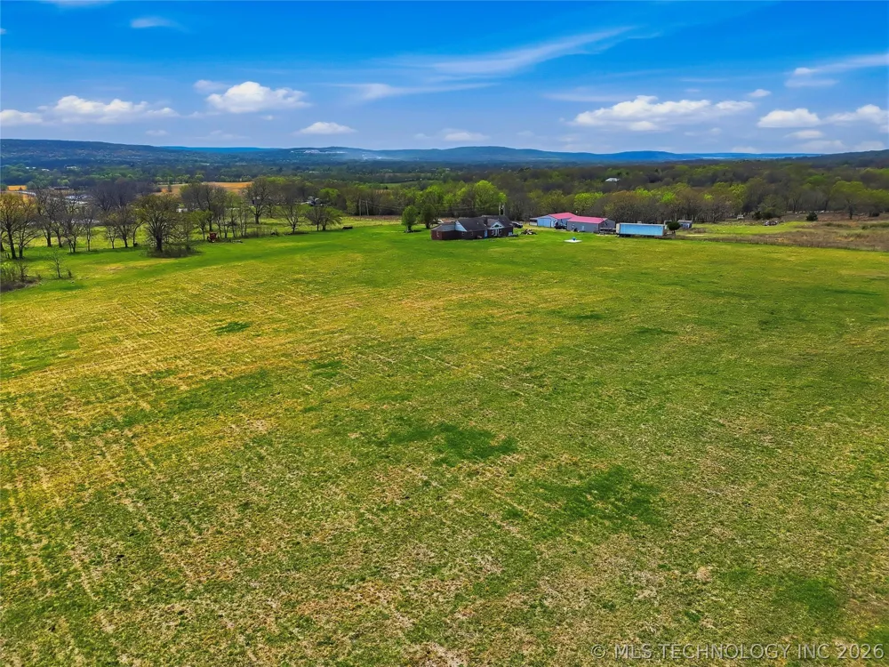 8770 W Gassaway Hulbert, OK 74441