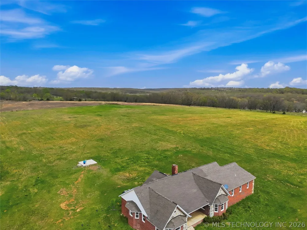 8770 W Gassaway Hulbert, OK 74441