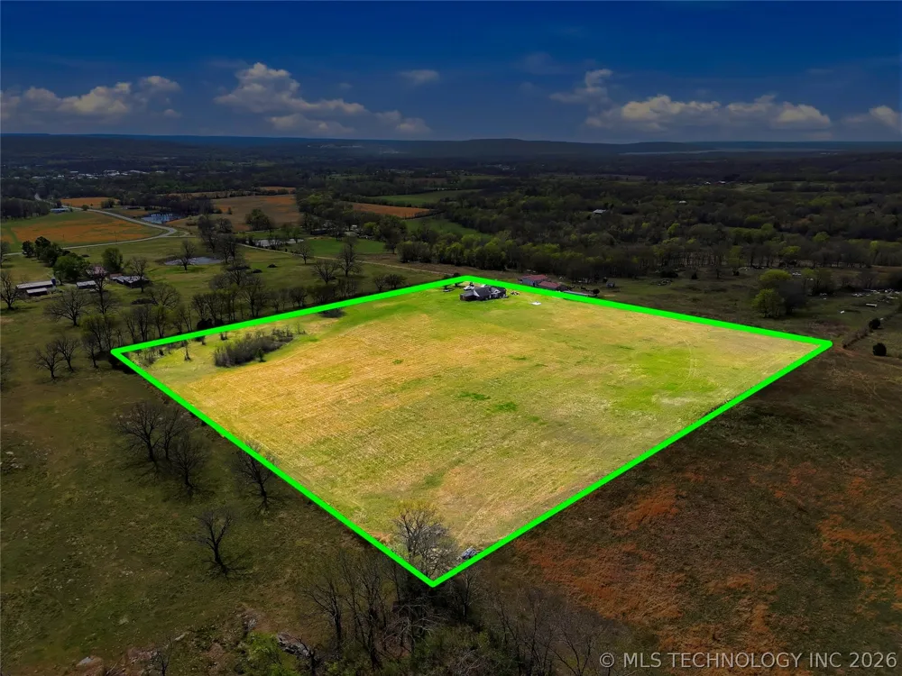 8770 W Gassaway Hulbert, OK 74441