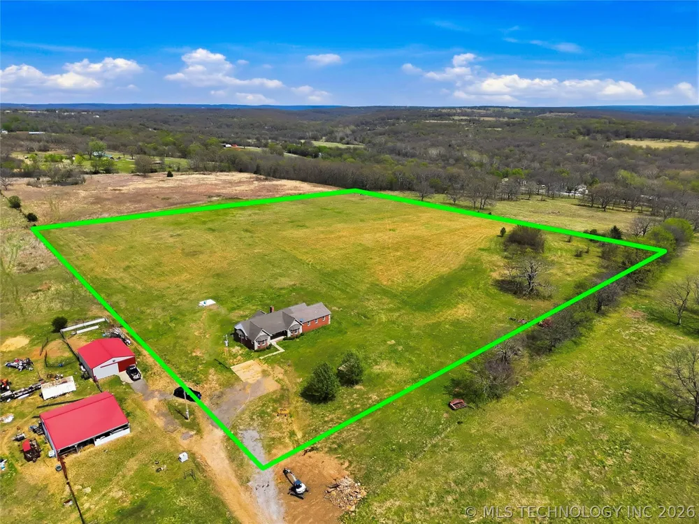 8770 W Gassaway Hulbert, OK 74441