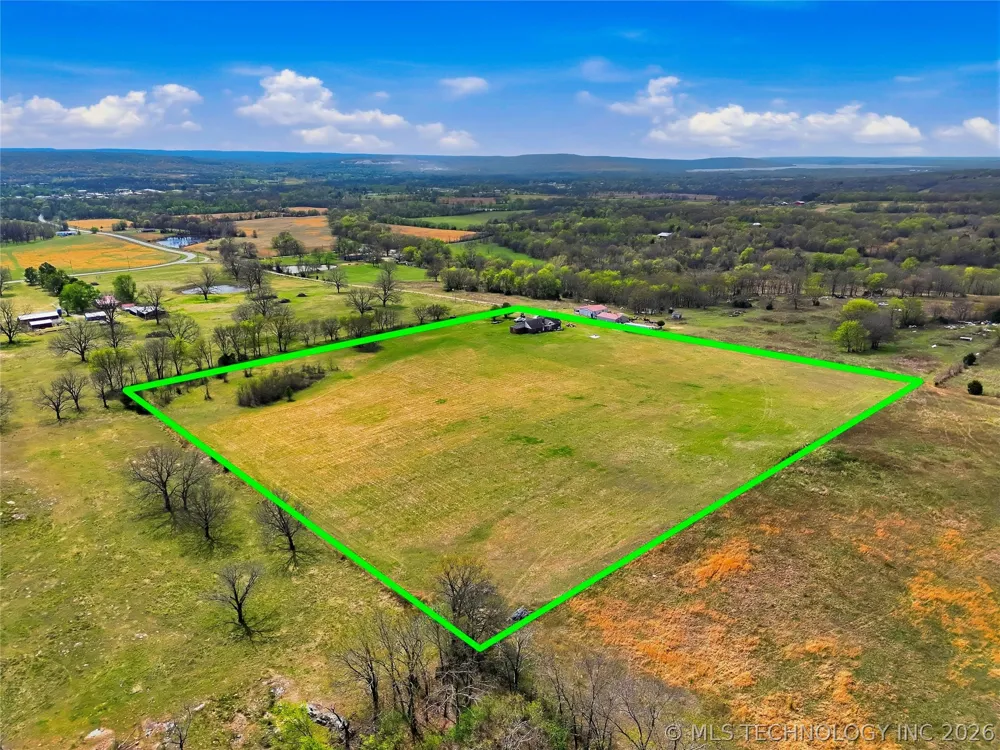 8770 W Gassaway Hulbert, OK 74441