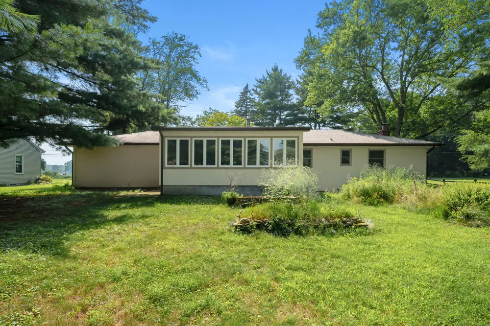 8218 37th Street Ross Township, MI 49083