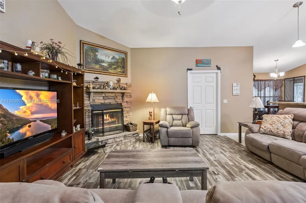14170 SE 4th St. Williston, FL 32696