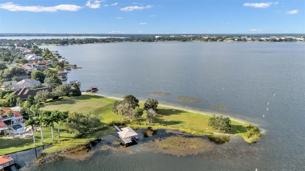 237 Mclean Point Winter Haven, FL 33884