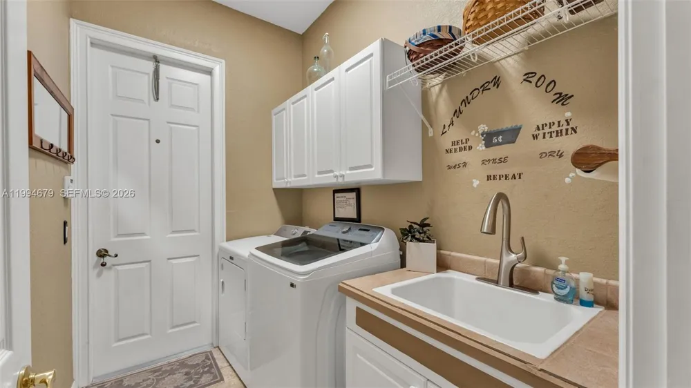 237 Mclean Point Winter Haven, FL 33884