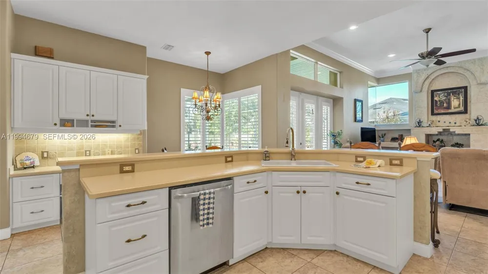 237 Mclean Point Winter Haven, FL 33884