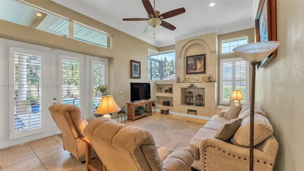 237 Mclean Point Winter Haven, FL 33884