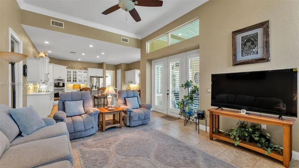 237 Mclean Point Winter Haven, FL 33884