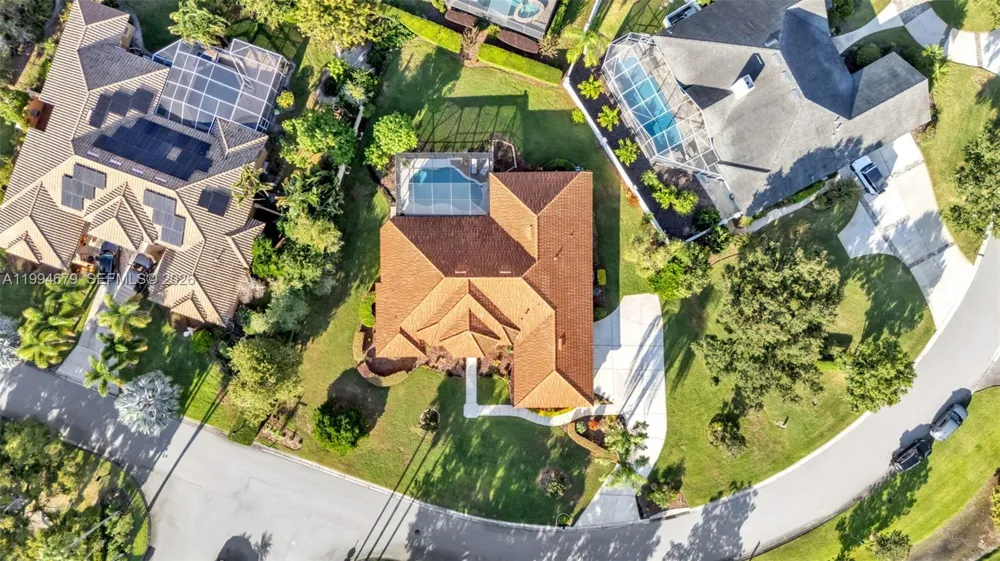 237 Mclean Point Winter Haven, FL 33884