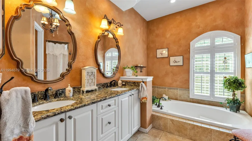 237 Mclean Point Winter Haven, FL 33884
