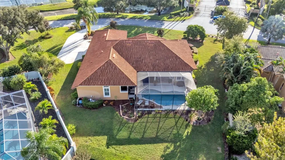 237 Mclean Point Winter Haven, FL 33884