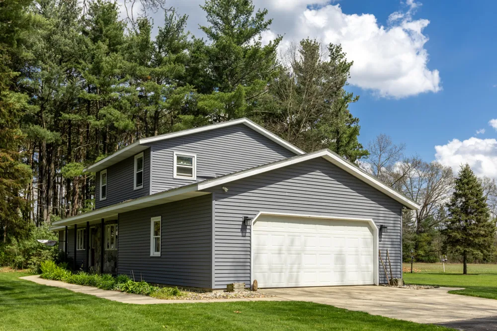 26641 60th Avenue Mattawan, MI 49071