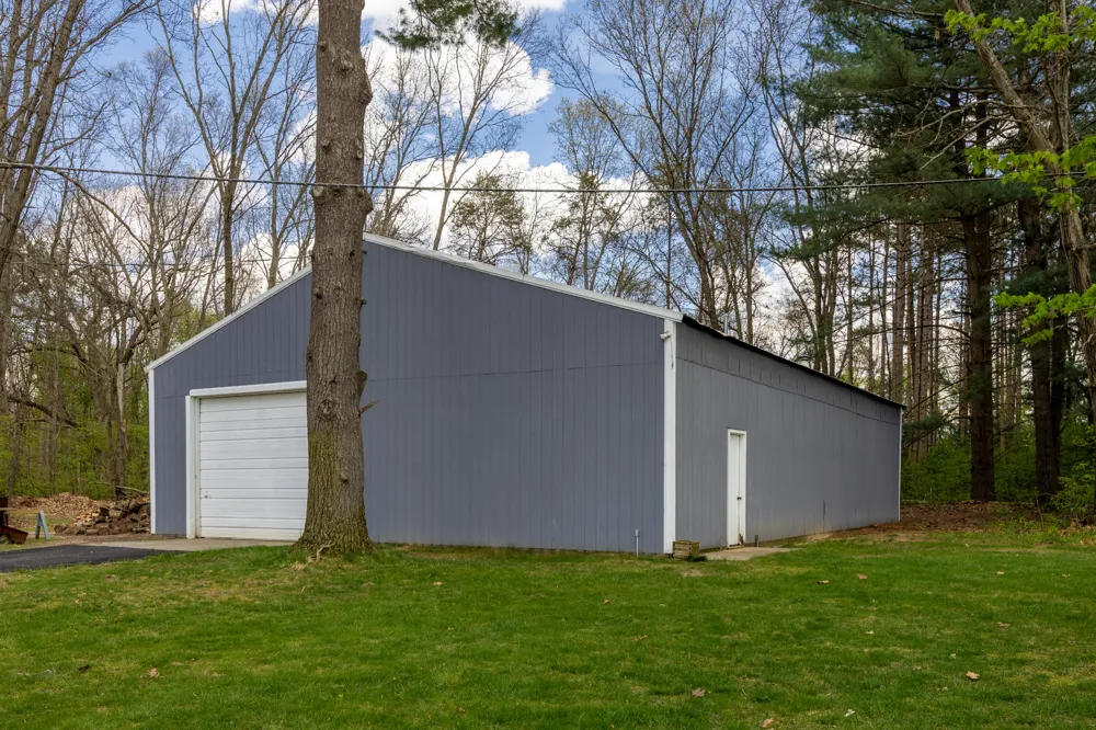 26641 60th Avenue Mattawan, MI 49071