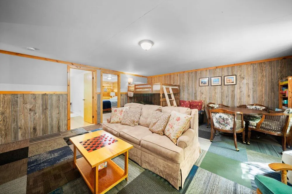 20308 Lakeview Drive Tustin, MI 49688