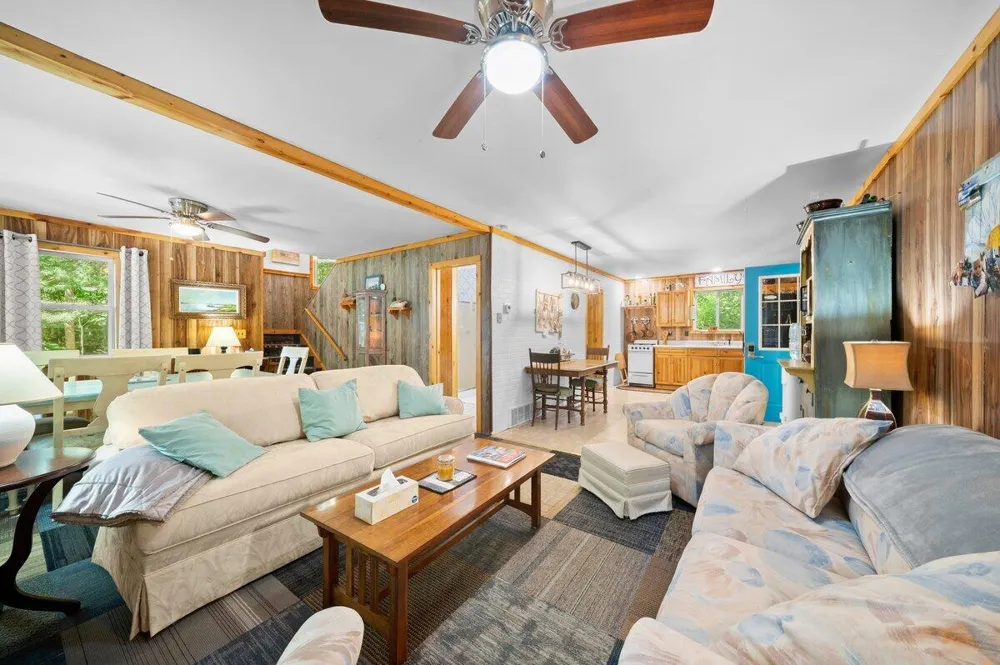 20308 Lakeview Drive Tustin, MI 49688