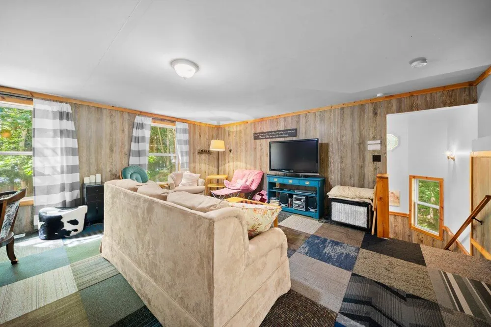 20308 Lakeview Drive Tustin, MI 49688
