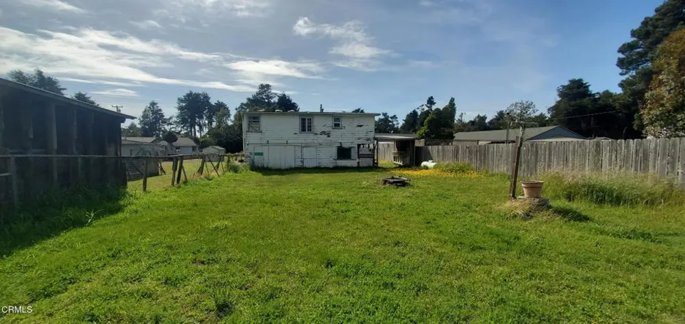 19121 Olsen Lane Fort Bragg, CA 95437