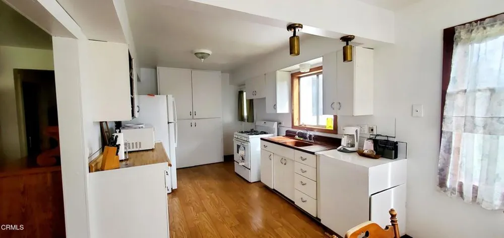 19121 Olsen Lane Fort Bragg, CA 95437