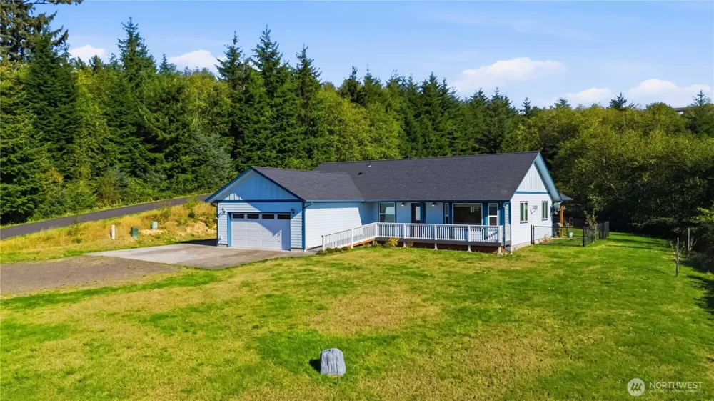 58 Alger Creek Heights Road Cathlamet, WA 98612