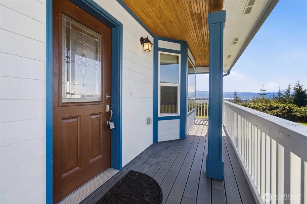 58 Alger Creek Heights Road Cathlamet, WA 98612