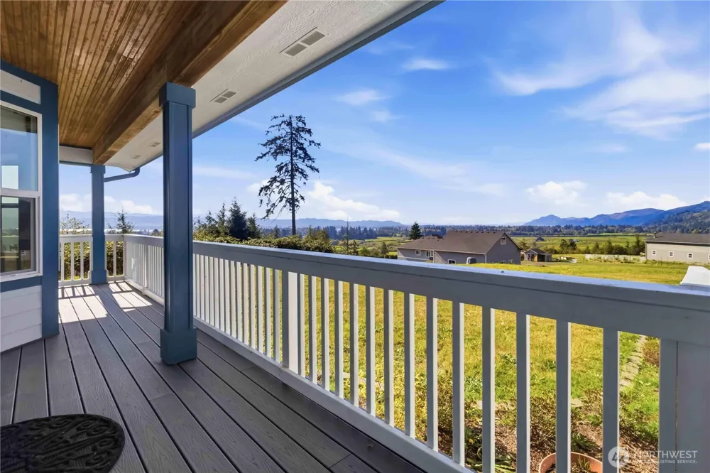 58 Alger Creek Heights Road Cathlamet, WA 98612